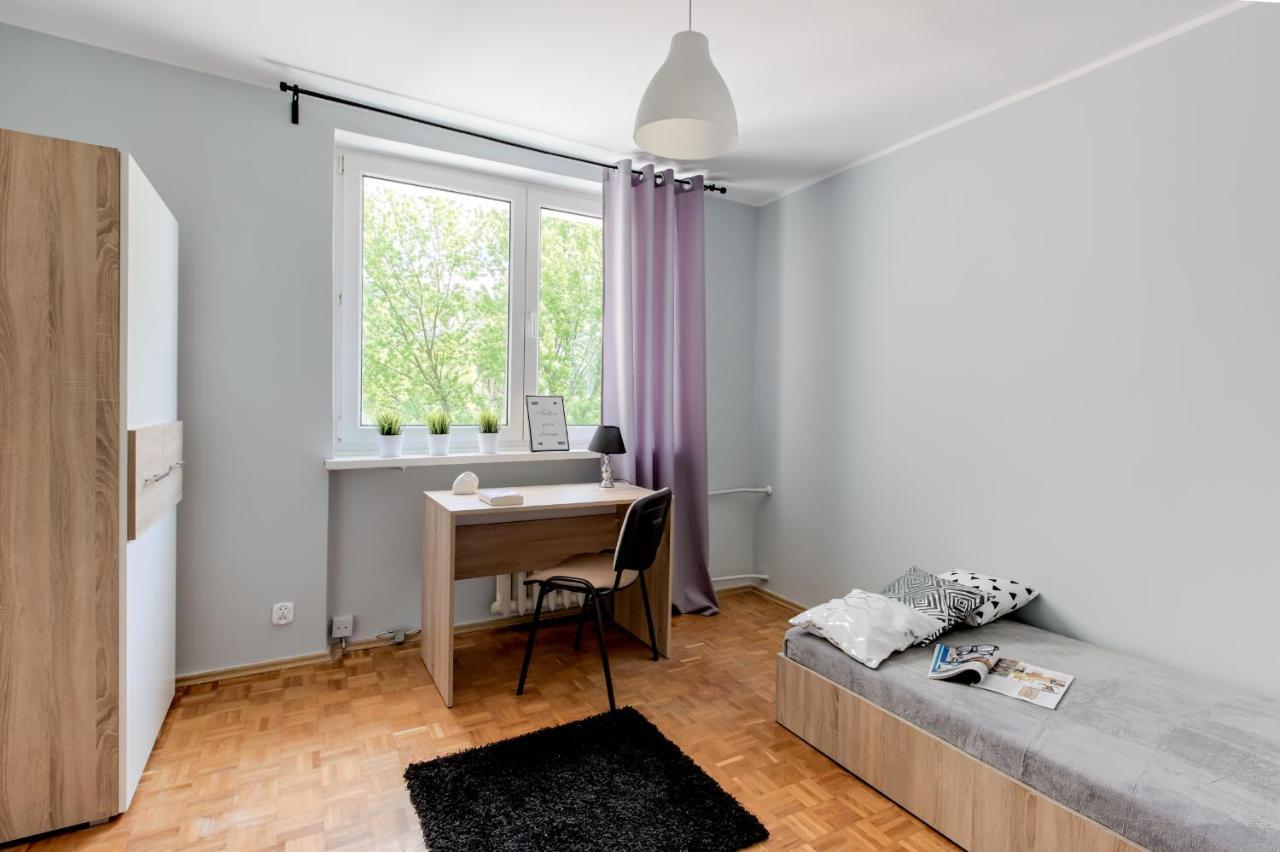 Krzywon 8 Rooms Warszawa Eksteriør billede