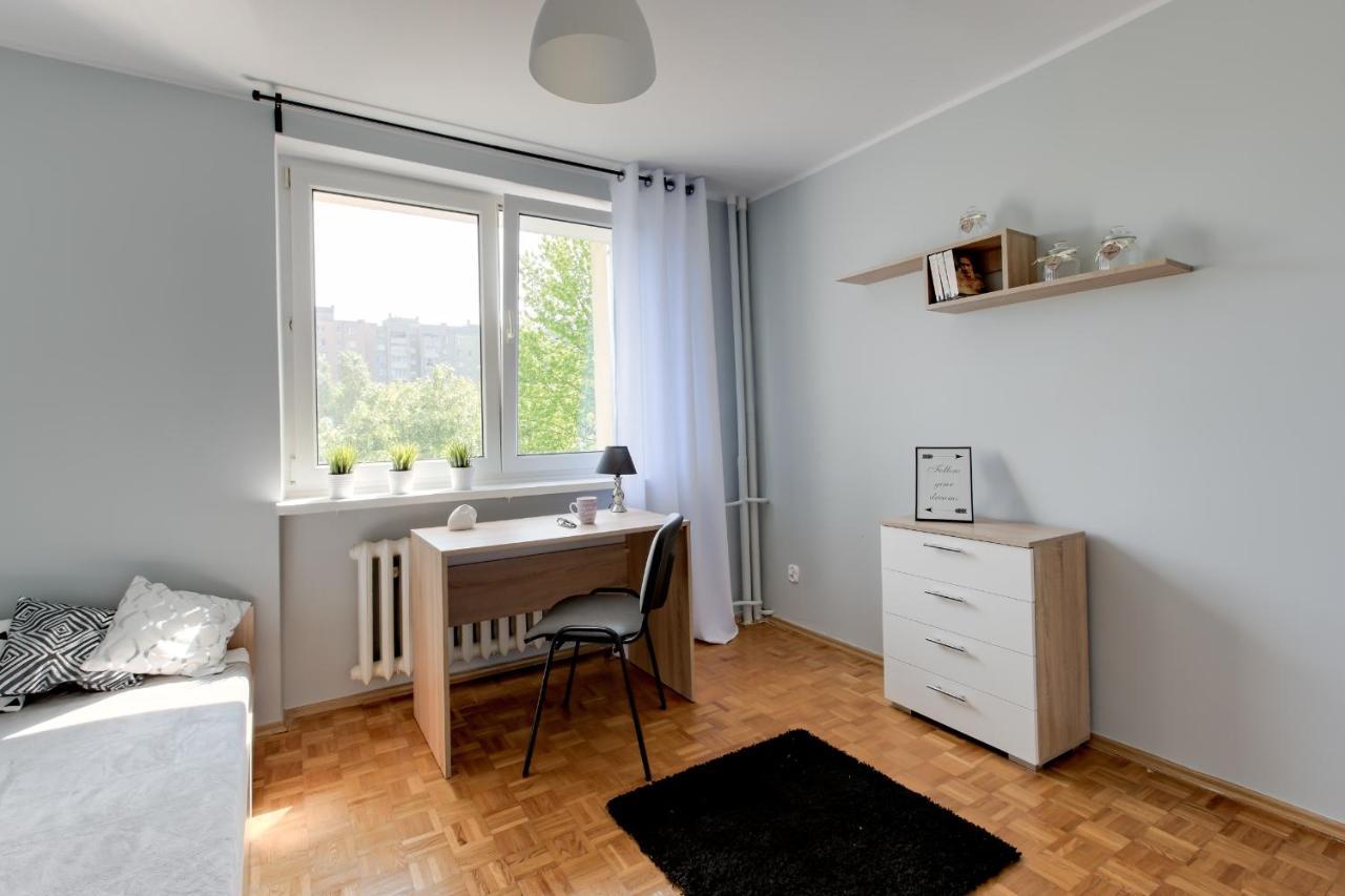 Krzywon 8 Rooms Warszawa Eksteriør billede